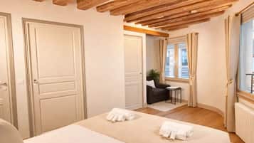 1 quarto, espaço de trabalho para notebook