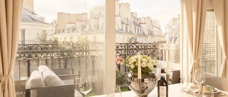 Appartement Supérieur, vue ville | Coin séjour