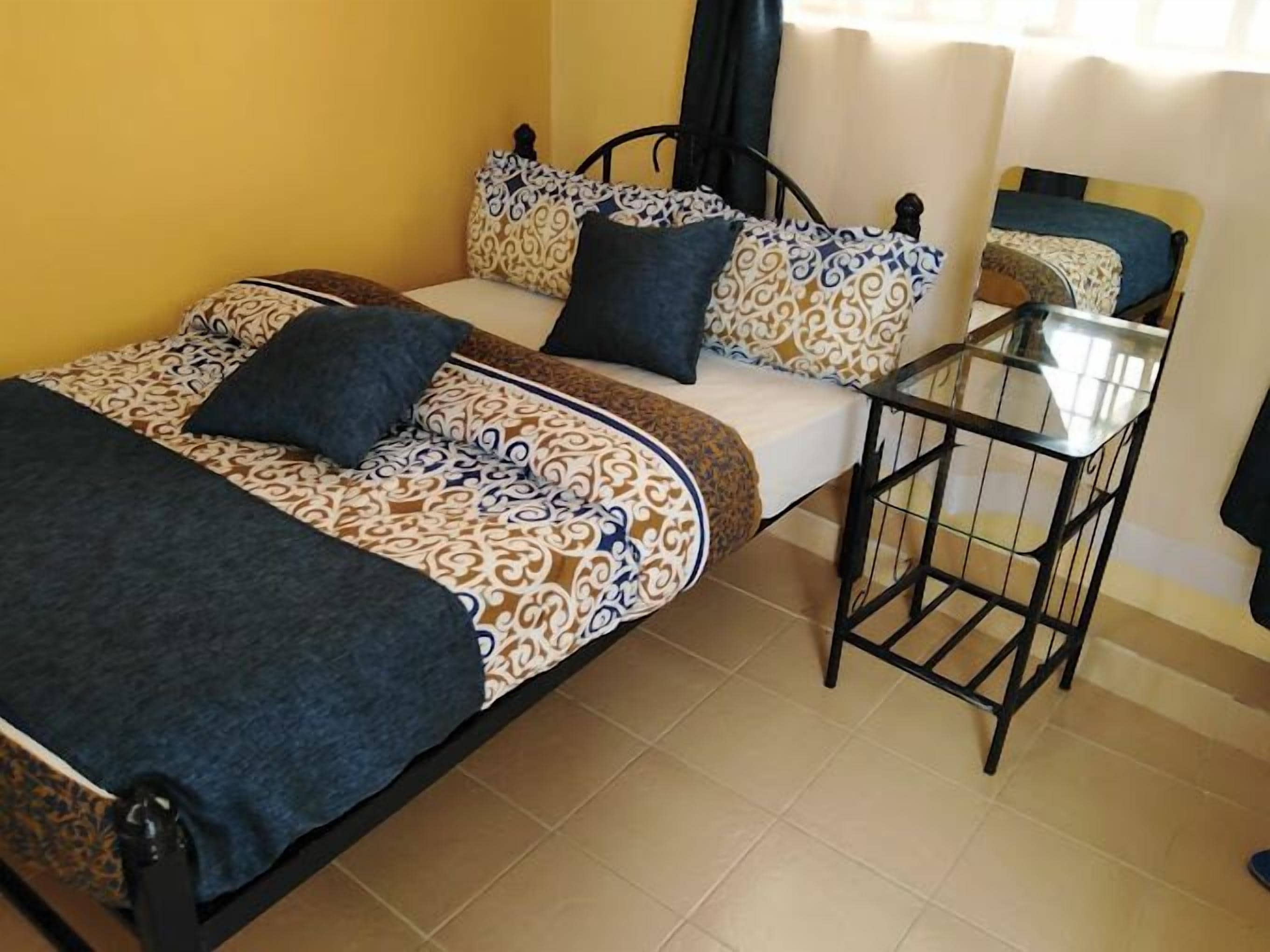 Quarto solteiro luxo, vista para o jardim | Wi-Fi de cortesia, roupa de cama