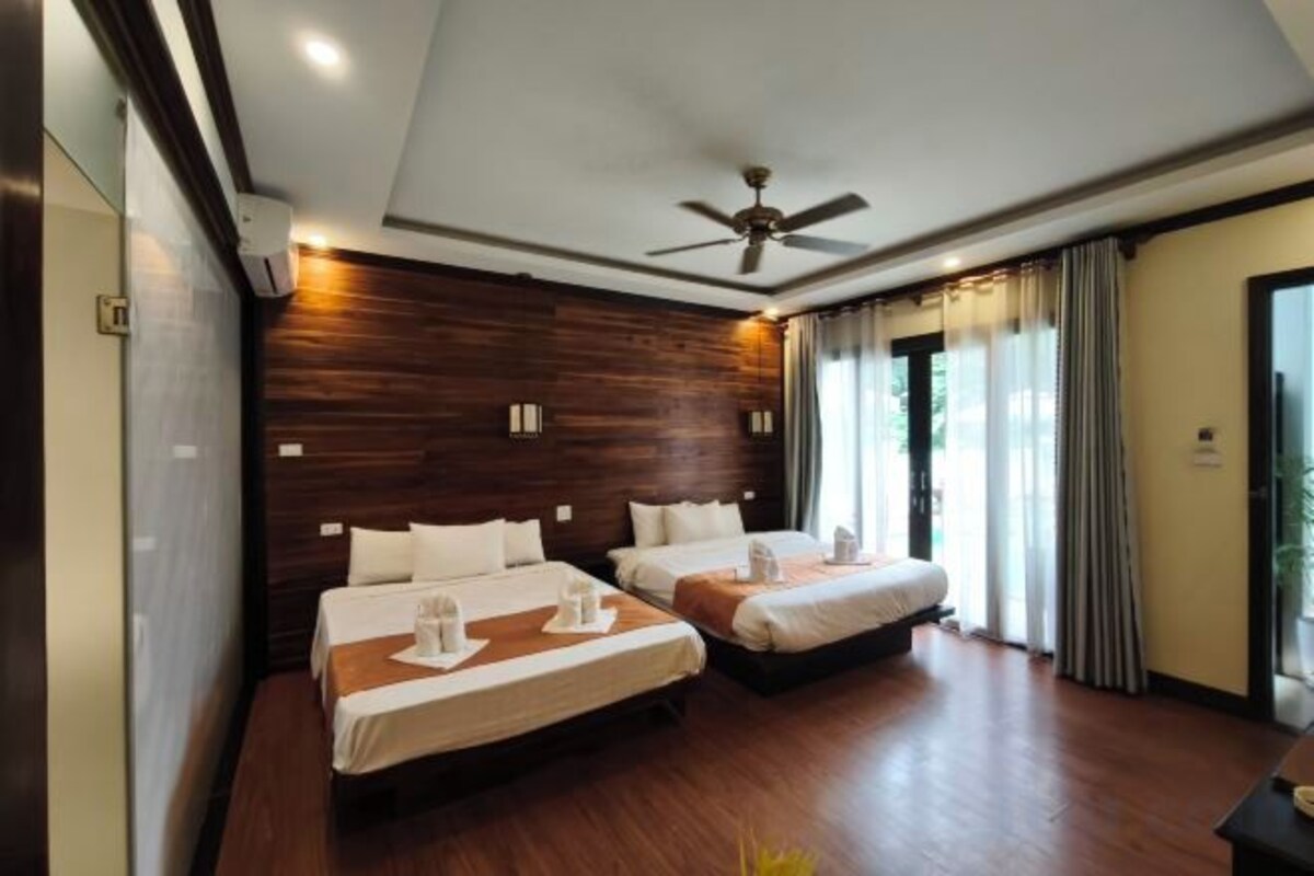 Family Quadruple Room Pool View