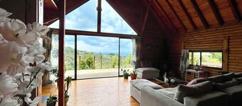 Charming Cabin Getaway in Antioquia: WiFi, Balcony & BBQ