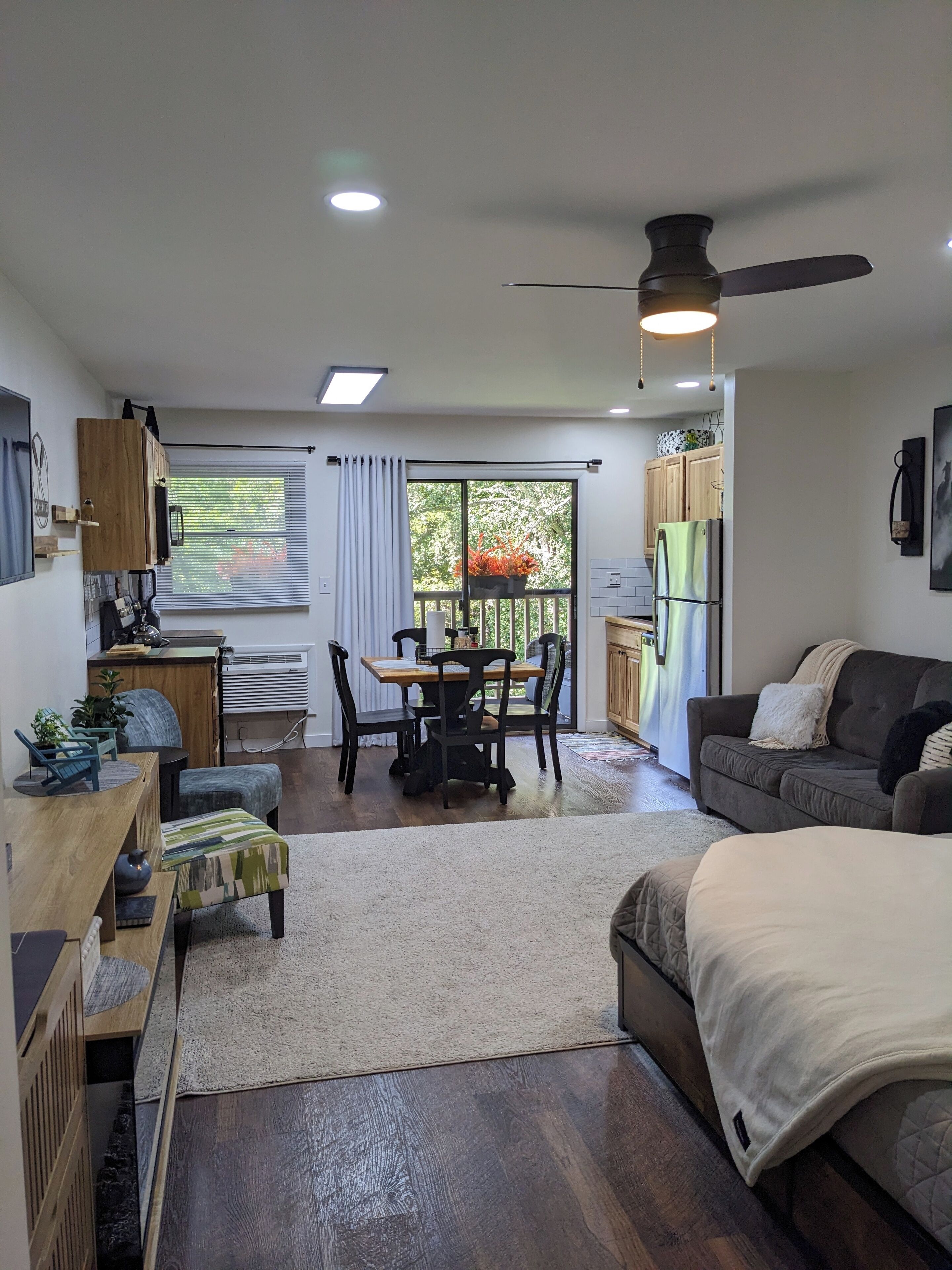 智能电视、壁炉