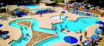 Mountain Vibes & Morning Brews Studio retreat in Rumbling Bald-HI amenities!