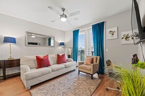 Télévision, chaîne hi-fi