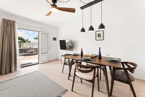 Dining - Home2Book Alma Atlántica, Apto. 2 (San Bartolomé)