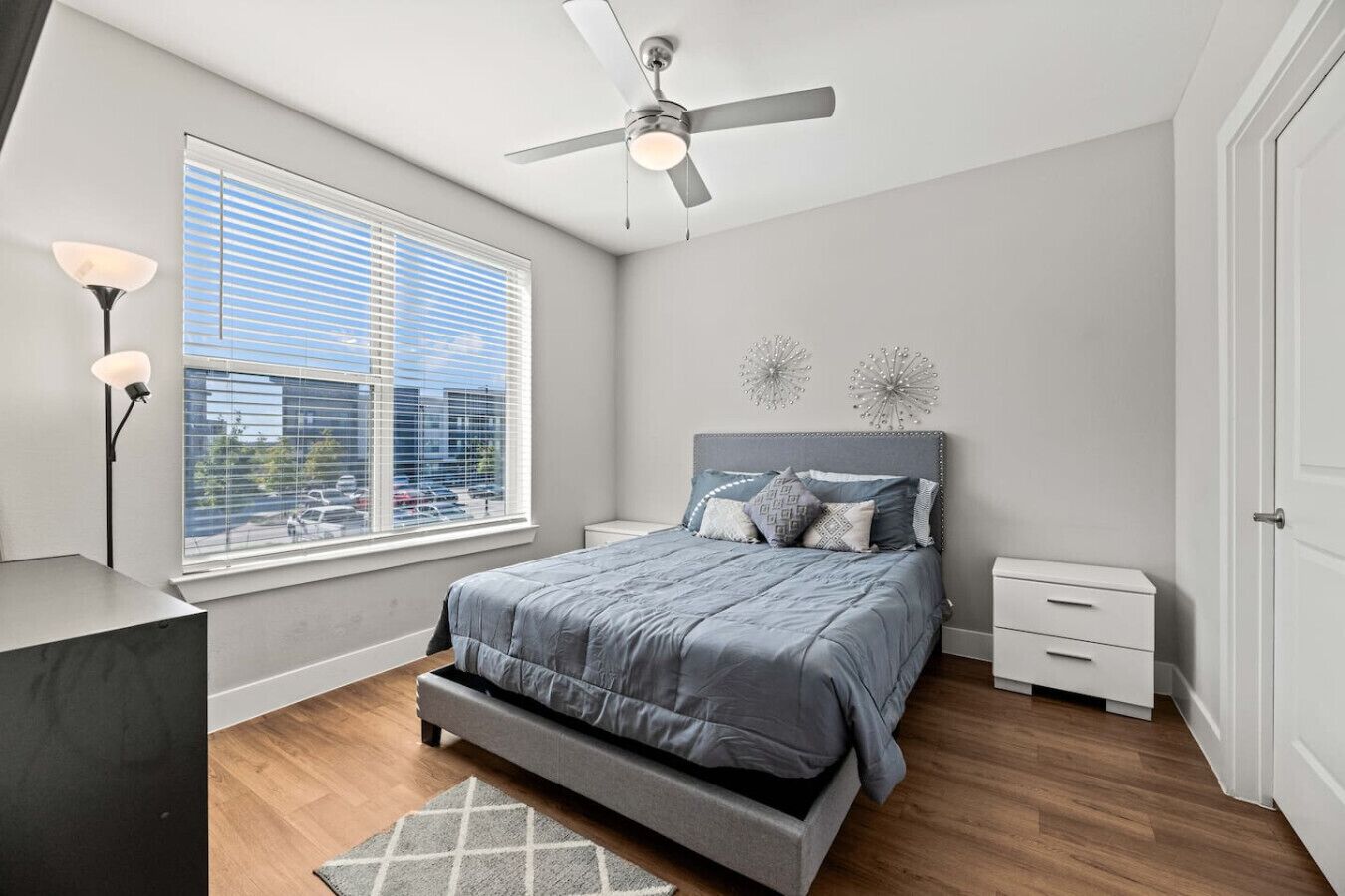 1 bedroom, desk, iron/ironing board, WiFi