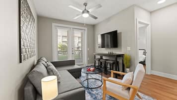 Télévision, chaîne hi-fi