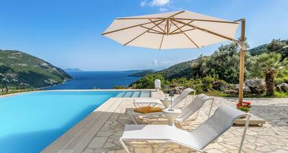 Luxurious private Kronos Estate 44.000 m2, 5 star, spectacular sea view!