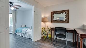 4 bedrooms, iron/ironing board, WiFi, bed sheets