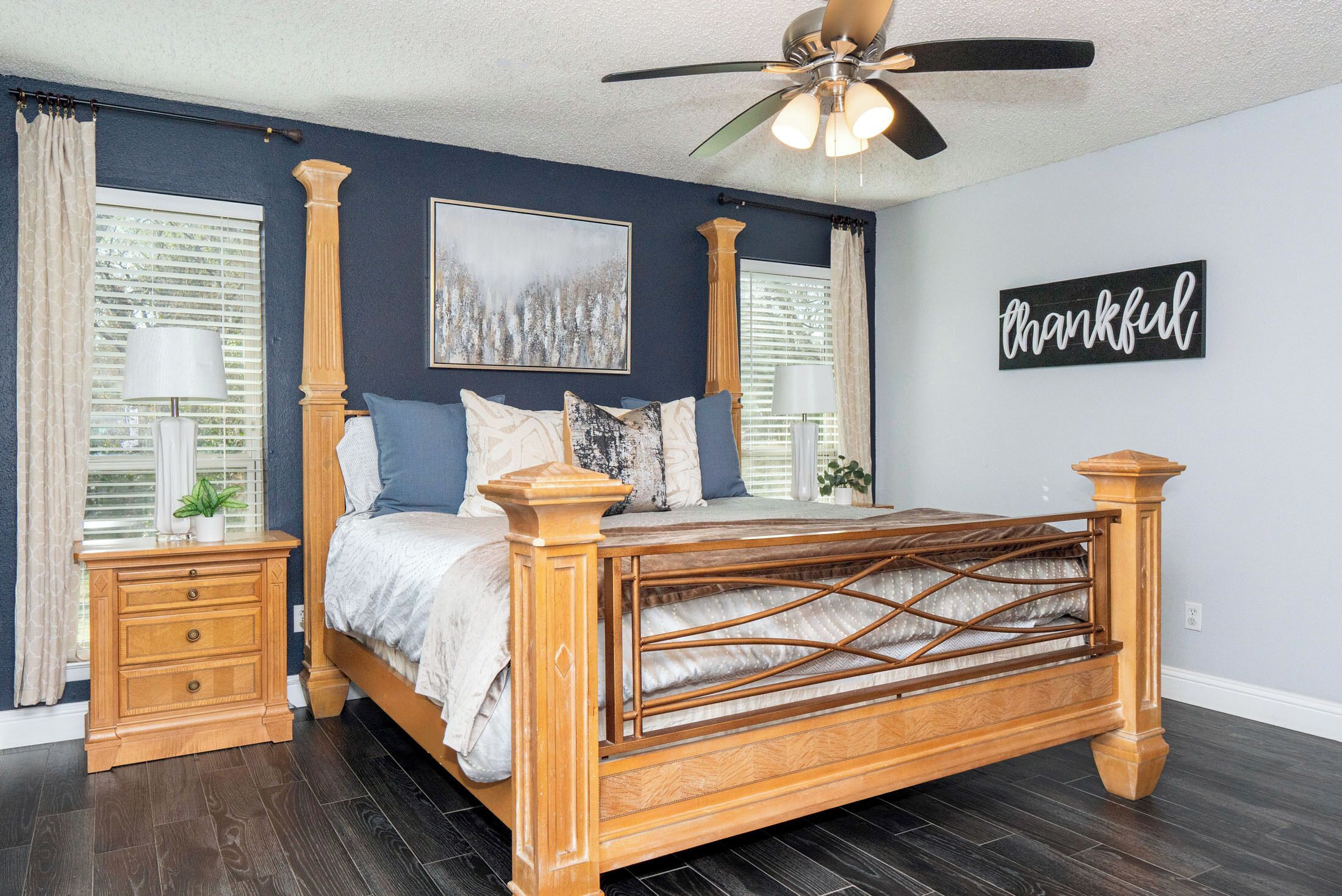 4 chambres, fer et planche à repasser, Wi-Fi, draps fournis