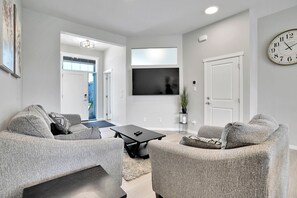 Smart TV, computer monitors