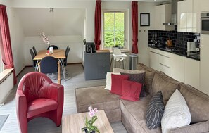 TV, fireplace - Stunning home in Exloo with WiFi (Exloo)