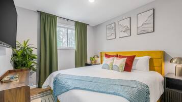 2 bedrooms, desk, iron/ironing board, free WiFi