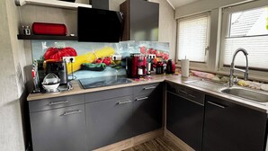 茶具/咖啡用具、冰箱、微波炉、烤箱
