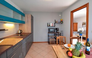 Fridge, stovetop, dishwasher, coffee/tea maker - Cozy apartment in Grado (Grado)