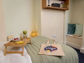 Blackout curtains, free WiFi, bed sheets - Student Only Cable Street (Lancaster)