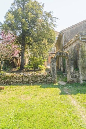 Enceinte de l’hébergement
