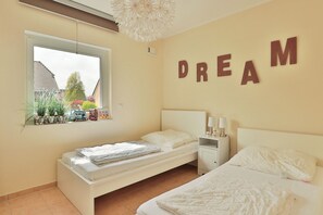 3 bedrooms, Internet