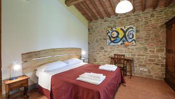 6 Schlafzimmer, Bügeleisen/Bügelbrett, Reisekinderbett, kostenloses WLAN