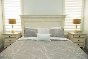 4 bedrooms, iron/ironing board, free WiFi, bed sheets