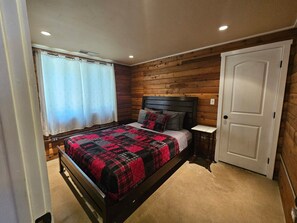 Cabin, Partial Lake View - Lakefront Cabin in Prattville (Canyondam)