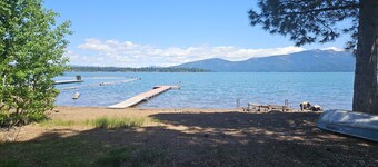 Lakefront Cabin in Prattville