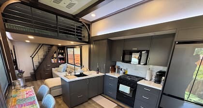 Luxury Vineyard Retreat – Near Mid-State Fair & Tin City Events