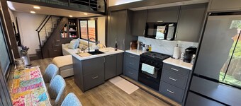 Luxury Vineyard Retreat – Near Mid-State Fair & Tin City Events