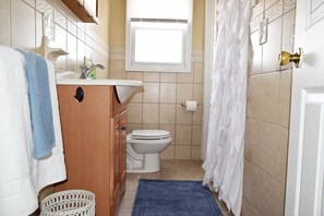 Shower, towels