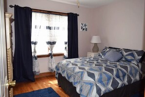 3 chambres, fer et planche à repasser, Wi-Fi, draps fournis