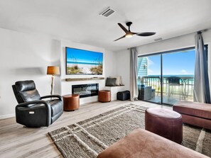 Maison, plusieurs lits (Charline at Shoreline Villas) | Coin séjour