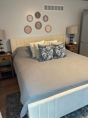 2 bedrooms, iron/ironing board, free WiFi, bed sheets