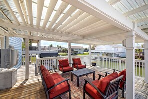 Terrace/patio - The Bent Rod-Charming Canal home! (Jamaica Beach)