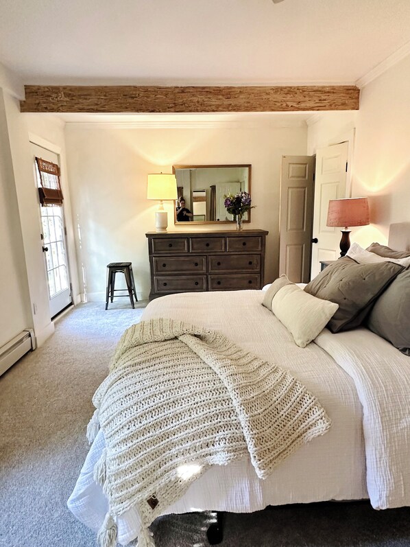 1 soverom, skrivebord, strykejern/-brett og wi-fi (inkludert)