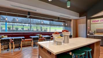 Free daily buffet breakfast