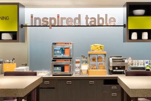 Sudah termasuk sarapan prasmanan setiap hari