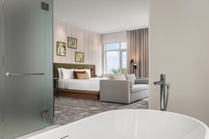 Deluxe Room, 1 King Bed with Sofa bed | Living area