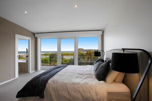 5 عدّة غرف نوم ومكتب ومكواة/لوح كي وواي فاي