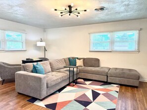 TV connectée, table de tennis de table