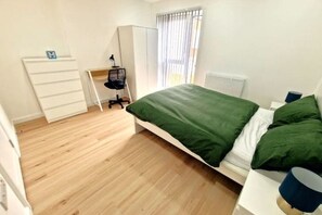 2 habitaciones, tabla de planchar con plancha y wifi gratis
