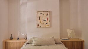 Una scrivania, ferro/asse da stiro, Wi-Fi gratuito, lenzuola