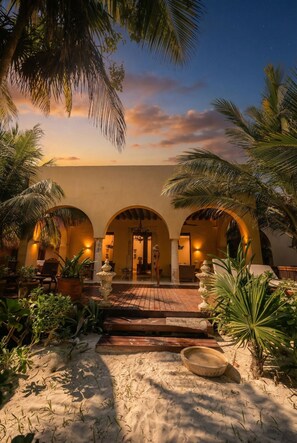 Exterior - Hacienda Chekul - Luxury Private Beach-front Villa with Exceptional Views & Pool (Tulum)