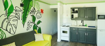 Sunset Lane Apartment Hotel