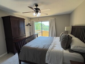 2 chambres, fer et planche à repasser, Wi-Fi gratuit, draps fournis