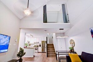 Interior - The Solstice Loft -2 Bed/2 Bath Luxurious Penthouse (Canmore)