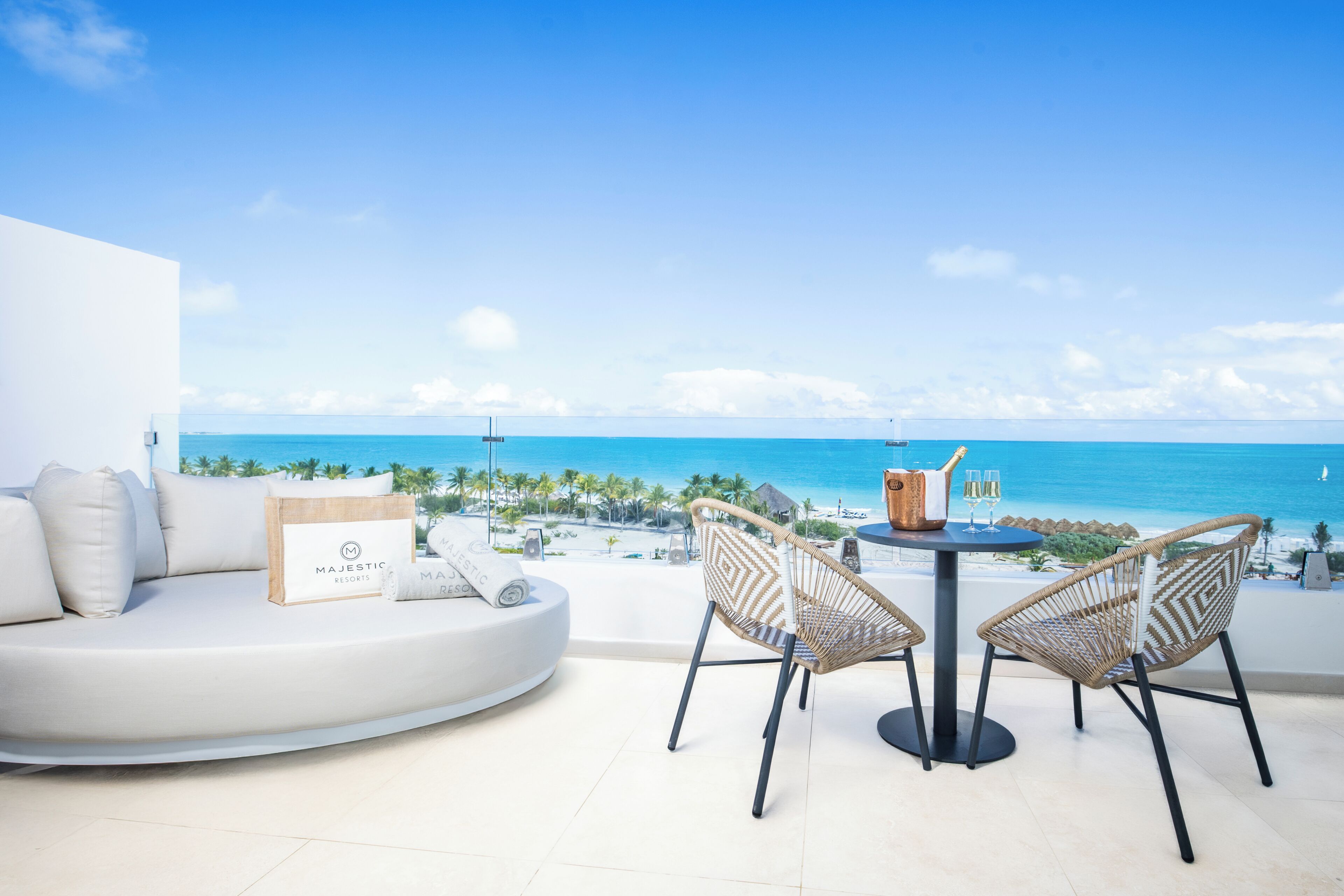 Mirage Club Plunge Pool Suite Oceanfront | 1 bedroom, pillow-top beds, laptop workspace, free WiFi