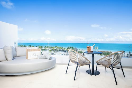 Mirage Club Plunge Pool Suite Oceanfront | 1 quarto, camas com colchões pillow-top