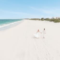 Spiaggia privata, sabbia bianca, cabine da spiaggia gratuite