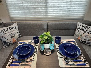 Dining - Cozy RV with WiFi and Heat in charming Bloomington (Bloomington)
