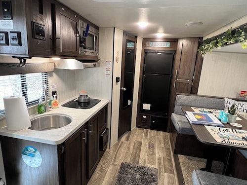 Cozy RV with WiFi and AC in charming Bloomington